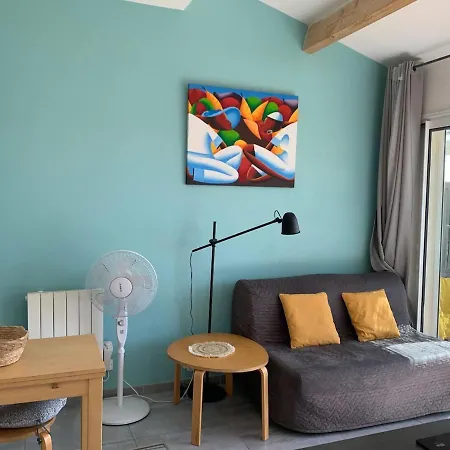 Dans Maison Face A La 2ch Apartment *